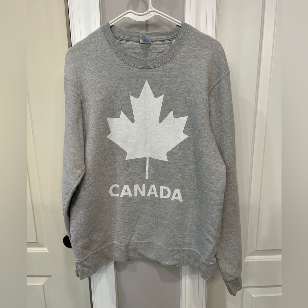 Canada Sweatshirt Womens Medium